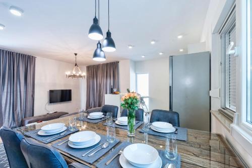 Villa Donato with Jacuzzi - image 13