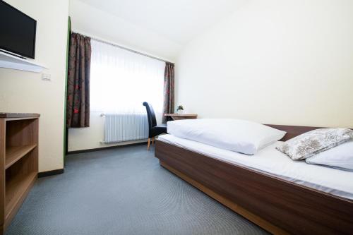 1 twin bed