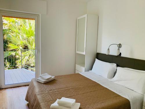 Three-Bedroom Apartment with Balcony