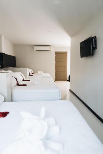 The Aqua Kohphangan Room Type - Family Room