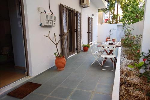 2 bedrooms, 4 beds