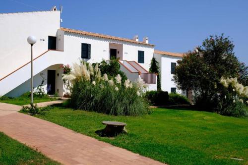 Fantastic renovated aparment with views and pool