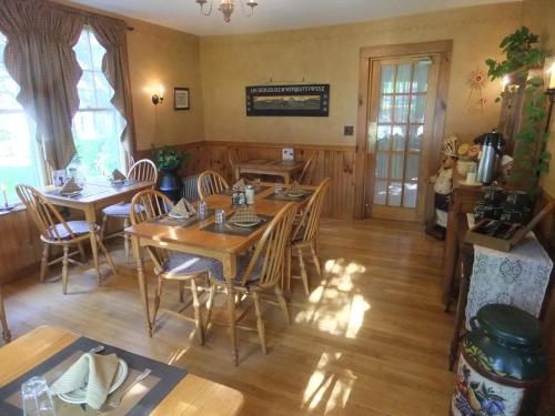 Covered Bridge House - image 2