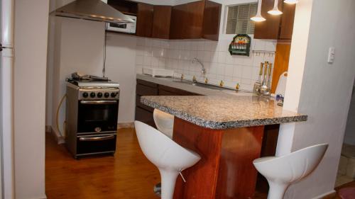 Two-Bedroom Apartment with Kitchenette image 4