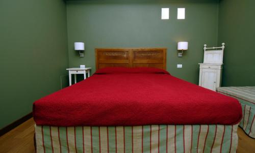 Double Room image 7