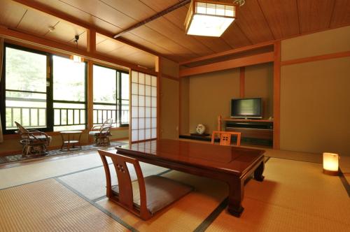 Japanese-Style Quadruple Room