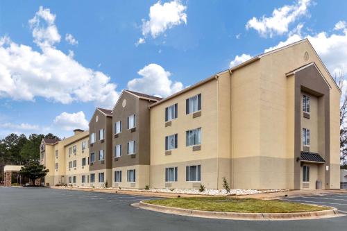 Comfort Inn & Suites Montgomery East Carmichael Rd