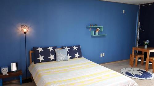 room detail thumbnail 2