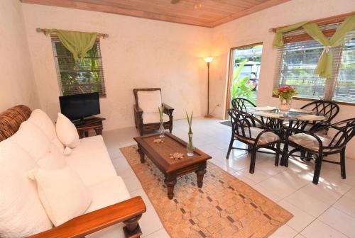 The Sugar Apple Lodging in Dunmore Town