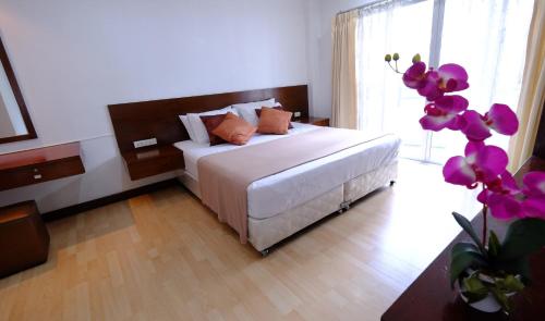 Ploenchit Mansion, Bangkok