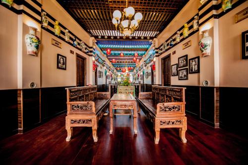 ห้องส่วนกลางสำหรับนั่งเล่น/ดูทีวี, โรงแรมสงขลาแต่แรก (Songkhla Tae Raek Antique Hotel) in สงขลา