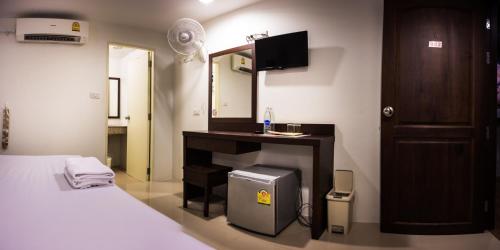 Sunshine Hostel Hua Hin Room Type - Budget Double Room