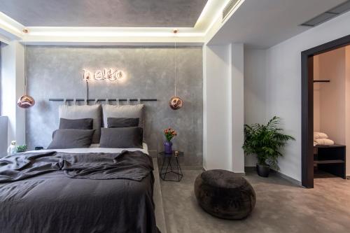 14 Reasons Why - image 4