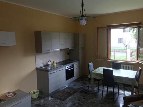 кухня, La Casa sul Trasimeno in Кастільйоне дель Лаго