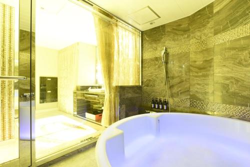 HOTEL W-PARTY-W GROUP HOTELS and RESORTS-