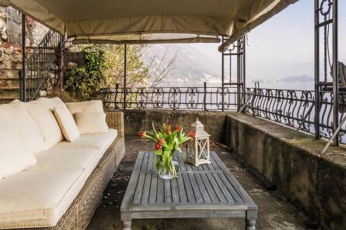 ALTIDO Villa Anna by the lake Como - Pieds dans l'eau