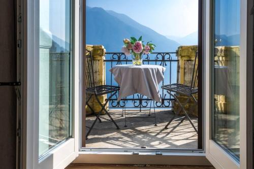 ALTIDO Villa Anna by the lake Como - Pieds dans l'eau