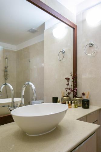 FeelHome - David Citadel Village with Jacuzzi