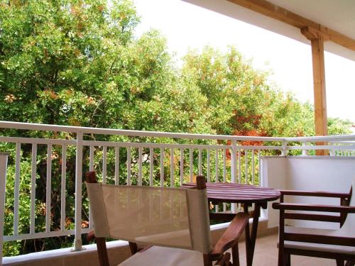 Maranton Beach Hotel - image 2