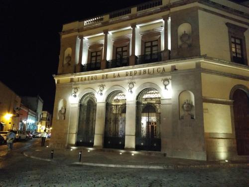 Hotel Cuauhtemoc in เควเรทตาโร่