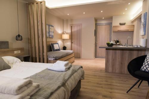 Wisdom Residence Luxury Apartments at Plaka Room Type - Deluxe Apartment