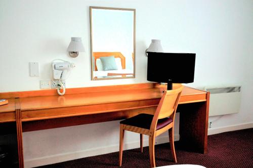 Days Inn Hamilton - image 6