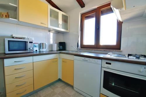  Apartments with a parking space Rovinjsko Selo, Rovinj - 16580 in Rovinj