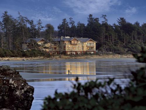 Long Beach Lodge Resort - Accommodation - Tofino