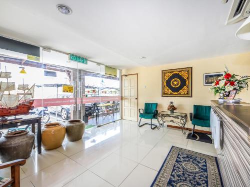 Lobby, Straits Settlement Inn in Klebang