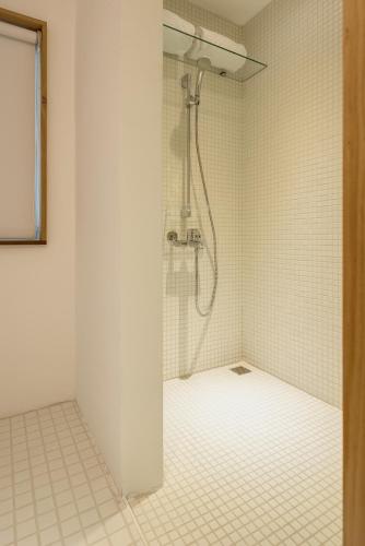 Standard Double Room image 8