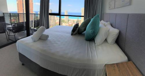 Qube Broadbeach Ocean View Apartments