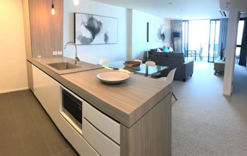 Qube Broadbeach Ocean View Apartments