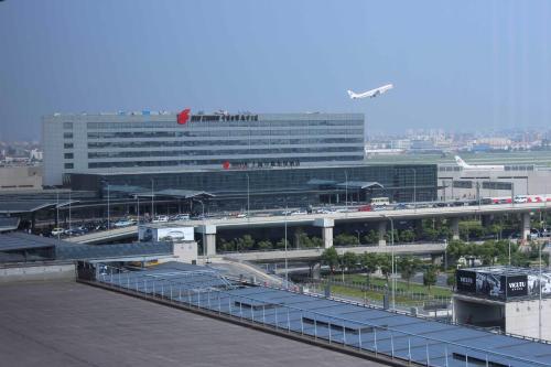 Boyue Hotel Shanghai Air China Hongqiao Airport (上海中航虹桥机场泊悦酒店), Shanghai -  Updated 2023 Deals
