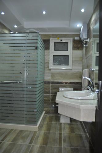 luxury Two bedroom Apartment with sea view
