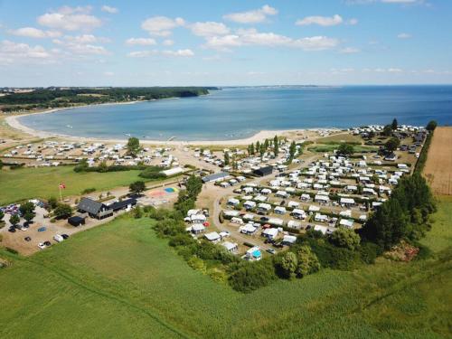 Vikær Strand Camping & Cottages in Χαντερσλεβ