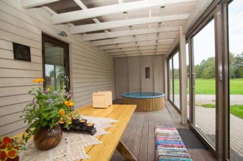 Erkély/terasz, Piibutopsu Holiday House in Nasva Kula (Saaremaa)
