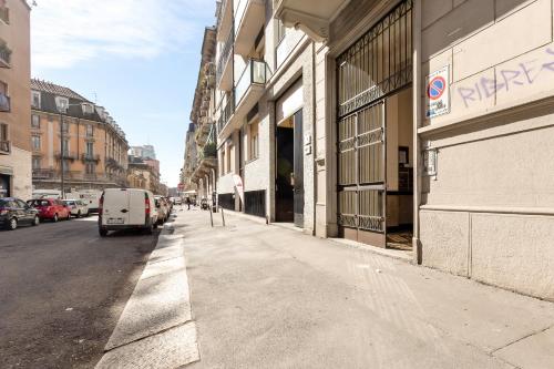 Cosy Nest Isola District Heart - image 9