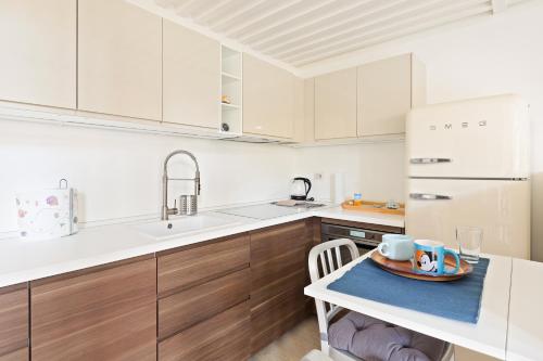 GuestHost - Elegant Loft with Balcony!, Milán (fotografie 8)