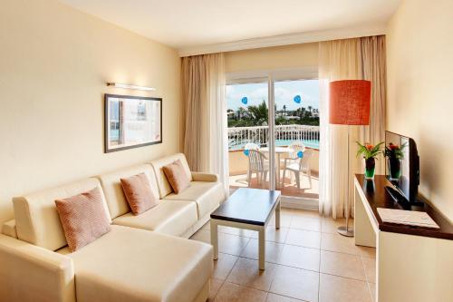 Grupotel Tamariscos - image 2