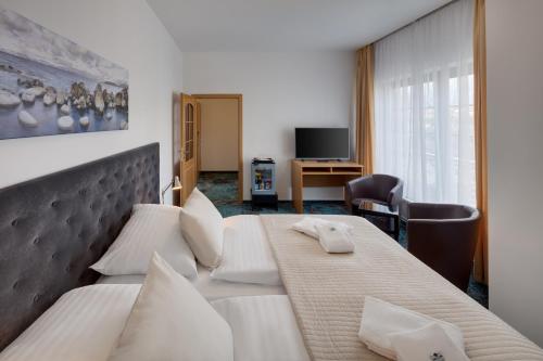 Hotel Oya, Praga