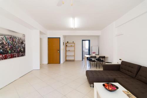  Charming renovated Heart of The City 3rd Floor Flat in Iraklio
