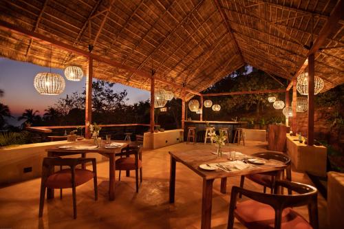 Restaurant, Cabo Serai in Cabo De Rama Fort