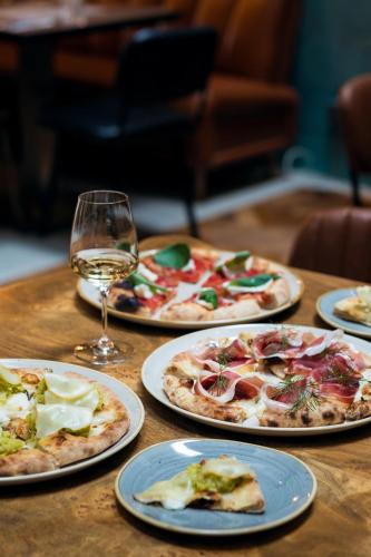 Urban Creme - image 5