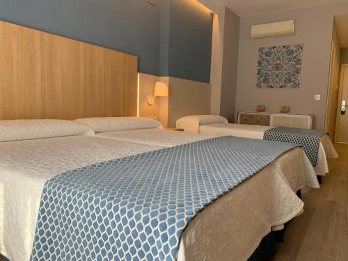 Guestroom, Hotel Puerta del Mar in Nerja