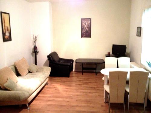 Central Apartments - image 11