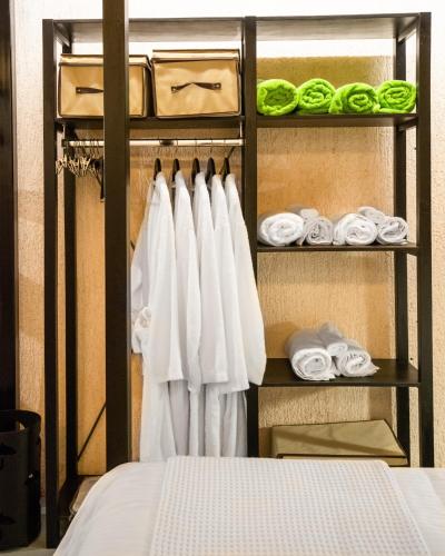 Athenian Residences - image 3