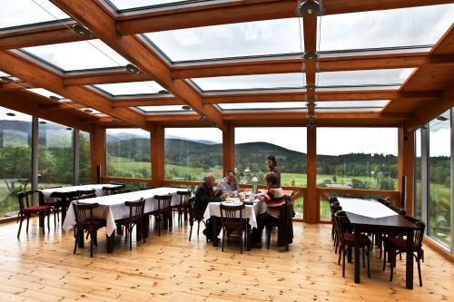 Étterem, Honor Villa in Zetelaka