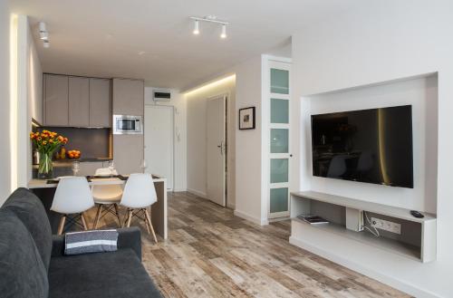 WarsawSkyLine Żelazna - 40 sqm, City View & AirCon, Varšava (fotografie 3)