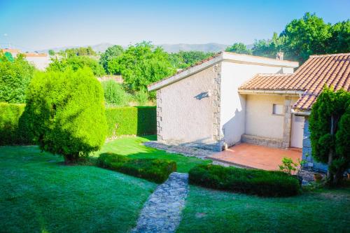 Los Chendas in Villanueva De Avila