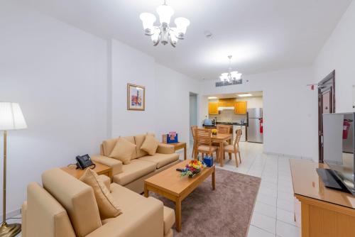 Roda Al Murooj Residences, Дубай (фото 9)